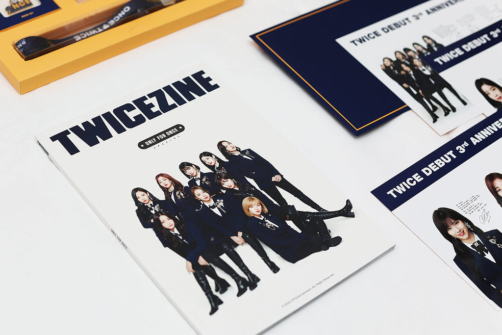 TWICE ONCE 2nd Kit | Exclusive ONCE Magazine & Goods | Official JYP ...